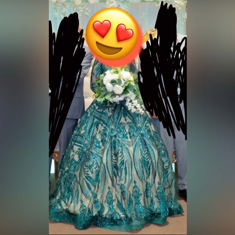 Women dress size 6-8 bust 37 inch and waste 27 inch prom or wedding dress